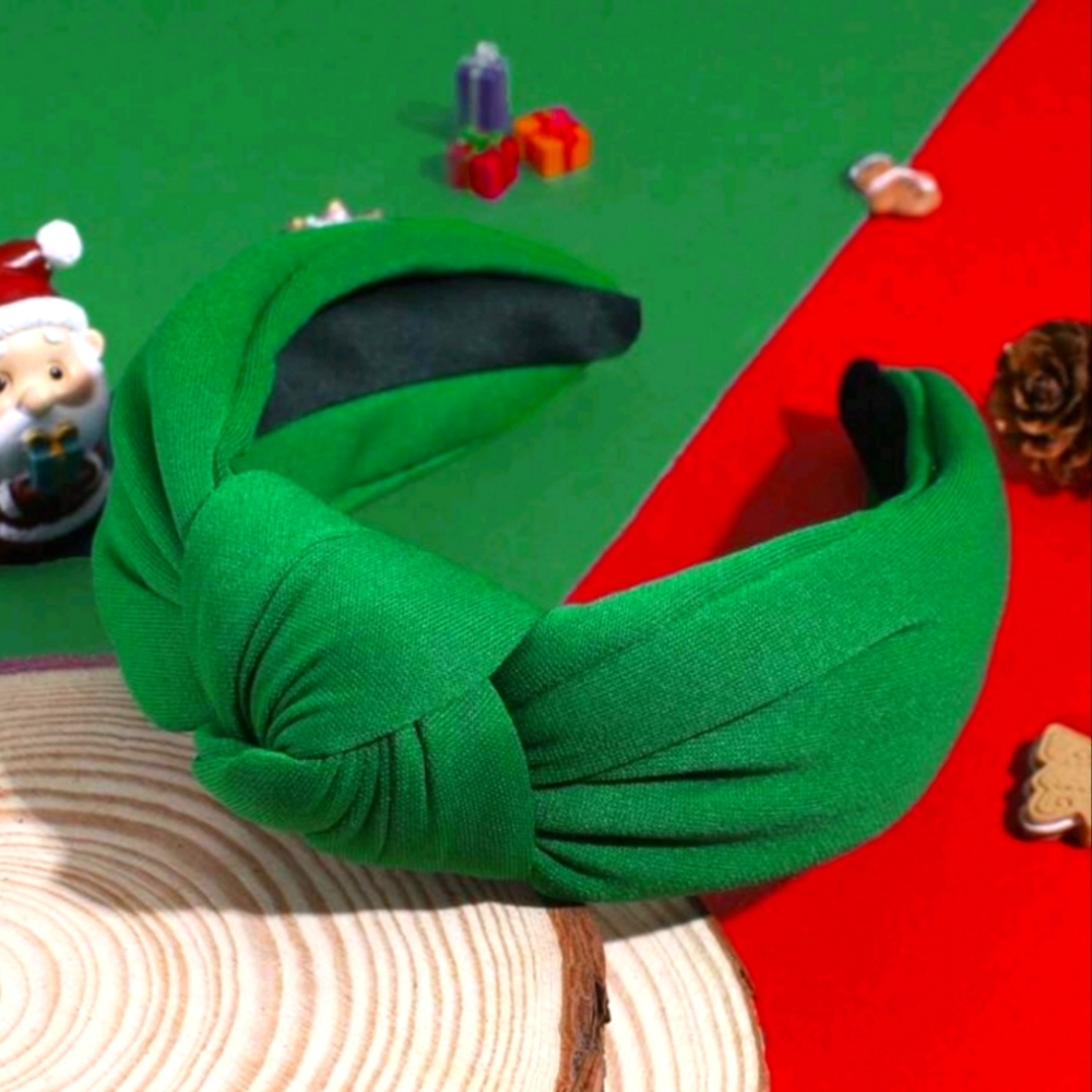 Green Headband with Knot Design